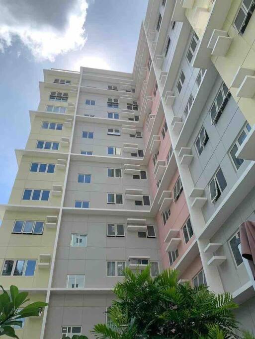 1Br With Extra Room At One Regis- Megaworld باكولود المظهر الخارجي الصورة
